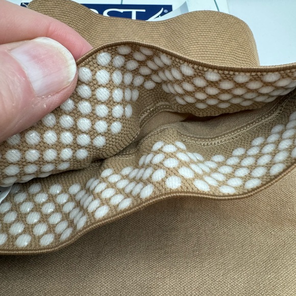 NEW Jobst Relief Comp. 20-30 mmHg X-Large Knee High Stockings Support Beige - Picture 6 of 10